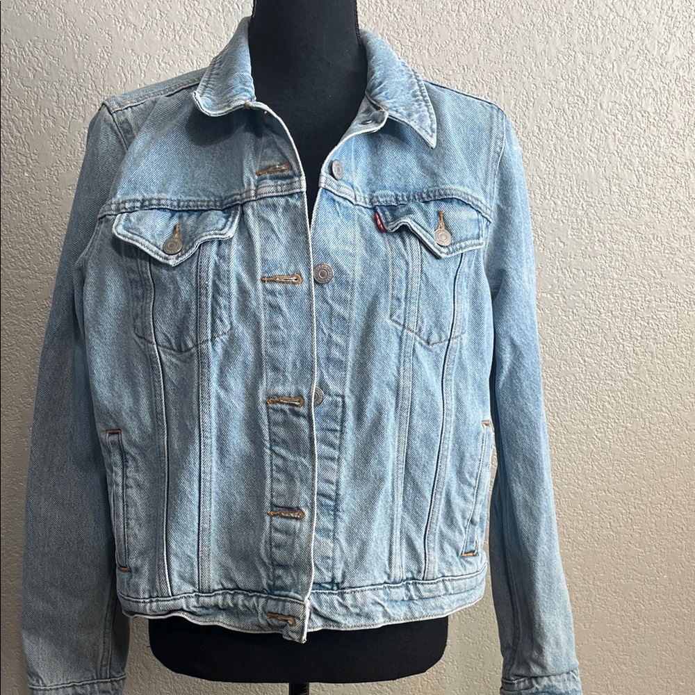 Levi's Light Blue Denim Jacket size XL